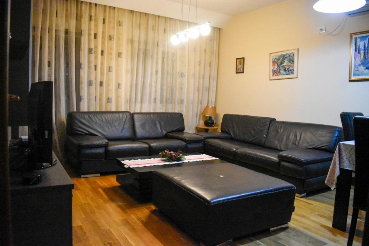 Apartman Sara 2 Podgorica Ngoại thất bức ảnh