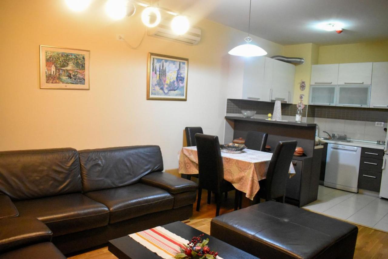 Apartman Sara 2 Podgorica Ngoại thất bức ảnh